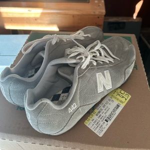 New Balance 442